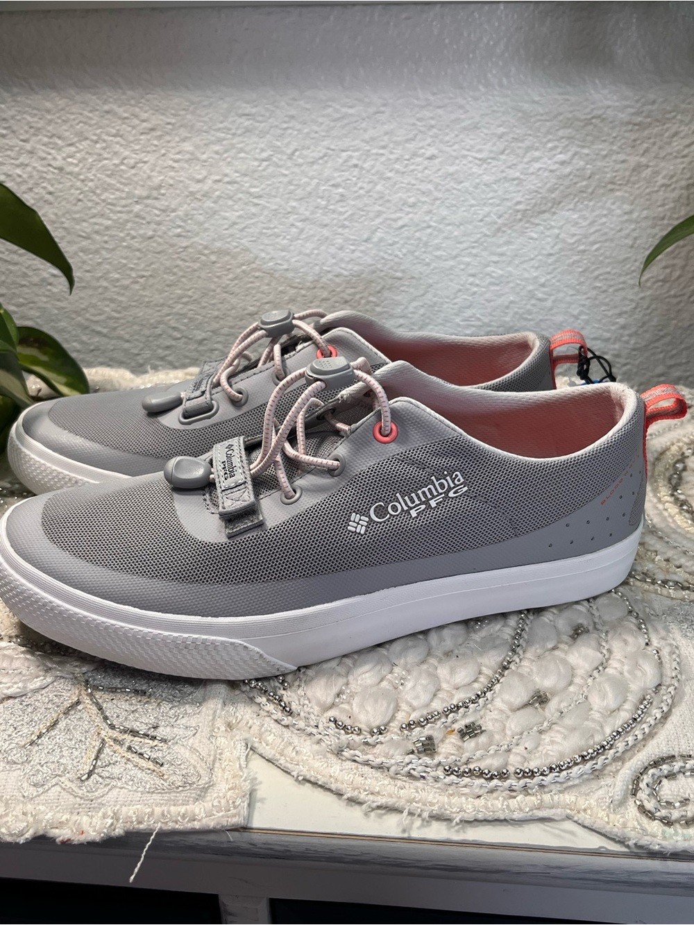 NWT Women’sColumbia PFG Water Shoes Gray Coral Mesh Boat Sneakers Women’s SIZE 8 - Picture 10 of 12